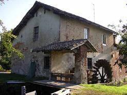 cascina abbandonata